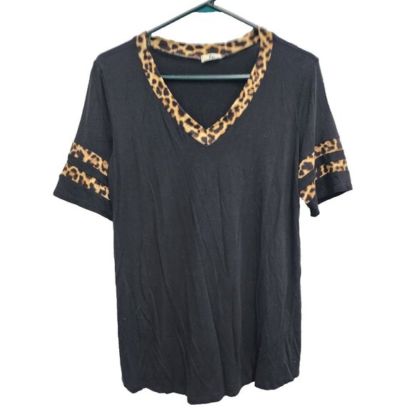 Egs Womens Black Animal Print Trim Tunic Top Medium Short Sleeve V Neck BOHO Tee - Picture 1 of 7